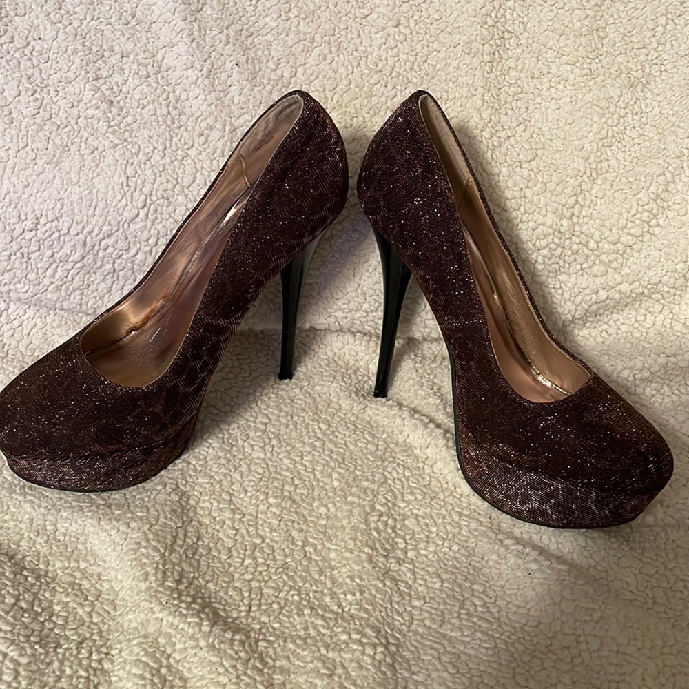 Brown sparkley heels